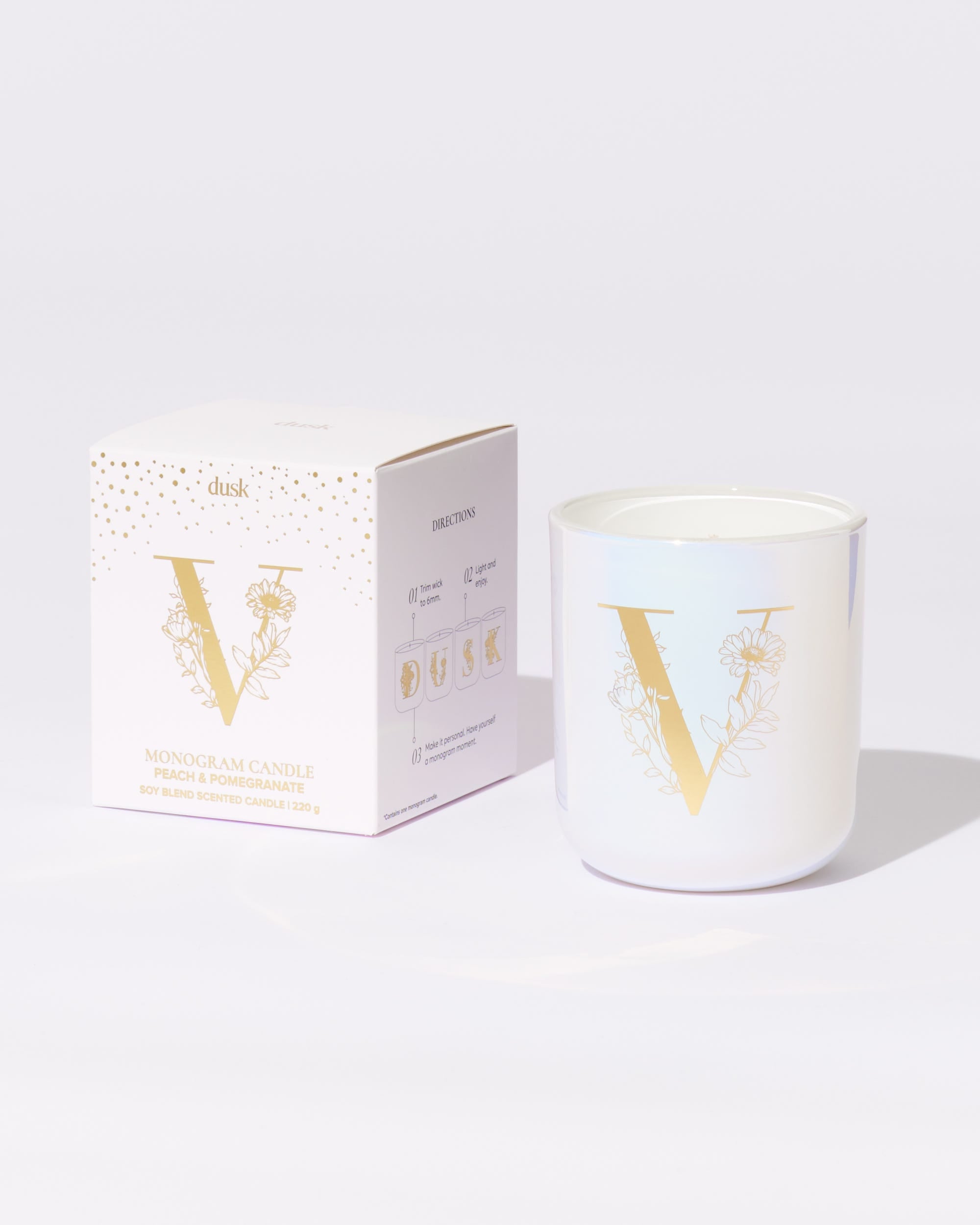 V Monogram Candle 220g
